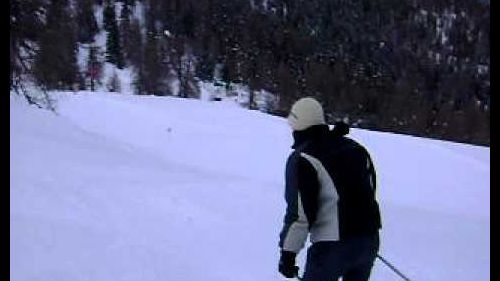 La valanga umana con gli sci: yeti di marilleva