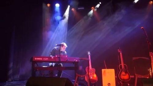 Soundcheck: alex stöckl performing rocket man