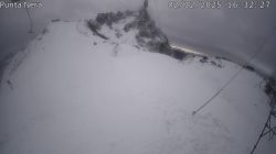 Webcam Vista sulla Punta Nera presso la sciovia Tondi 2240 m.
