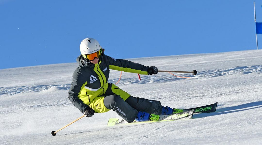 Isabel Anghilante al test di Fischer RC4 WorldCup RC Pro (2021)