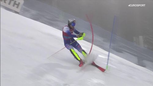 Alex vinatzer, lo slalom di levi è amaro: fuori in 1ª manche per un'inforcata, il video