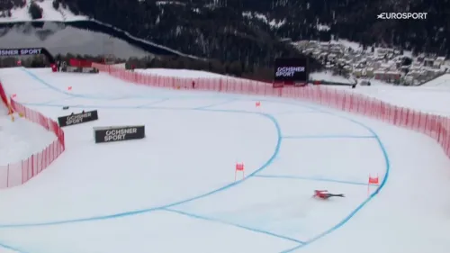 Caduta tremenda per Gisin: spigolata a tutta velocità, finisce nelle reti