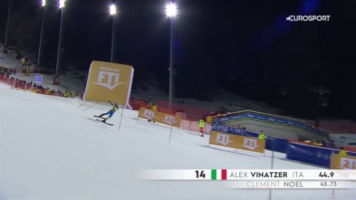 Alex vinatzer fa un numero per restare in gara nella prima manche di madonna di campiglio