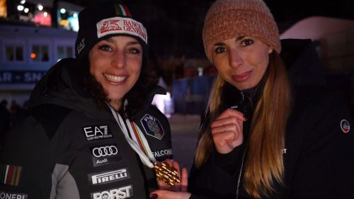 Federica brignone con la medaglia: 'l'oro mi mancava, ma ho ancora sogni e sono motivata'