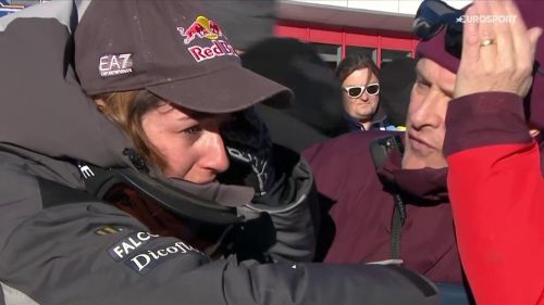 Sofia goggia in lacrime: libera la tensione dopo la vittoria in discesa