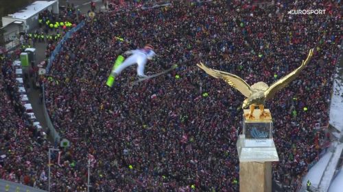 Kraft fa sua la terza tappa della tournèe dei 4 trampolini, il video del salto decisivo