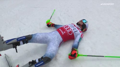 Henrik kristoffersen conquista la quarta coppa di slalom in carriera: esultanza sfrenata all'arrivo
