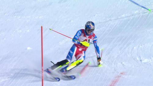 Noel vince a gurgl nonostante un errore, il video della 2ª manche dello slalom