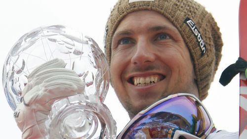 Hirscher chiude i conti per la sua quarta Coppa del Mondo assoluta in gigante, poi 24 ore più tardi va a prendersi tutto in slalom. Terzo dopo la 1^ manche dietro a Gross e Kristoffersen, regala e si regala una discesa perfetta, vincendo con oltre 8 decimi su Razzoli e prendendosi così, con la sfera di cristallo di slalom, anche il primo “triplete” di coppe (generale, slalom e gigante), impresa che replicherà altre tre volte.