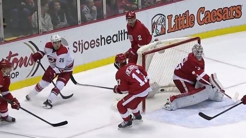 Rimbalzo fortunato per la quinta rete di carolina