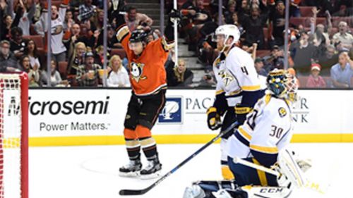 Due reti in 12 secondi per i ducks