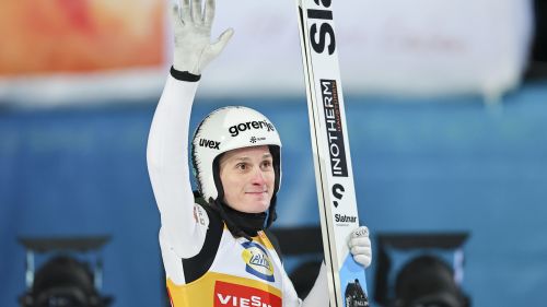 A Sapporo brilla ancora la stella Domen Prevc, &egrave; podio regale con Kobayashi e Tschofenig