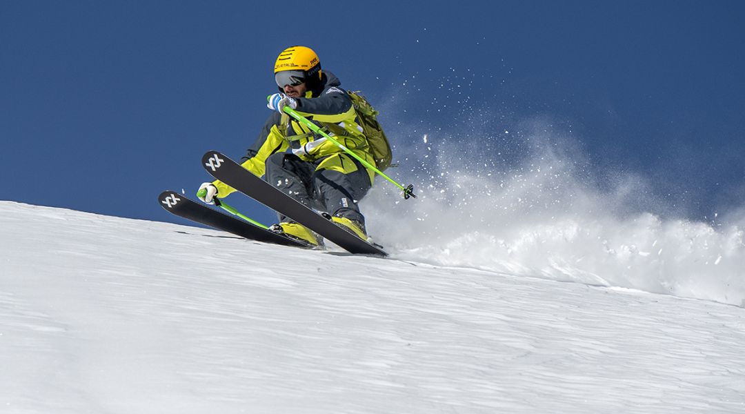 Alberto Sugliano al test di Volkl Mantra M6 (2022)