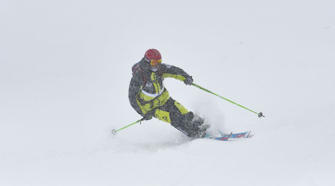 Federico Mezzavilla al test di Fischer Hannibal 96 Carbon (2023)