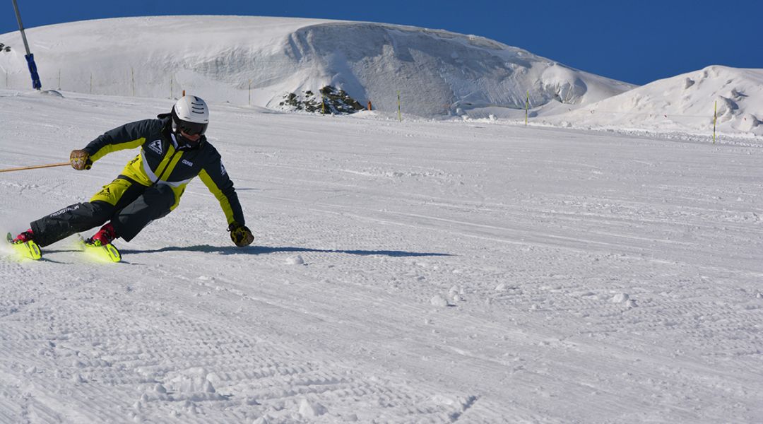 Alex Favaro al test di Fischer RC4 WorldCup SC Pro (2022)