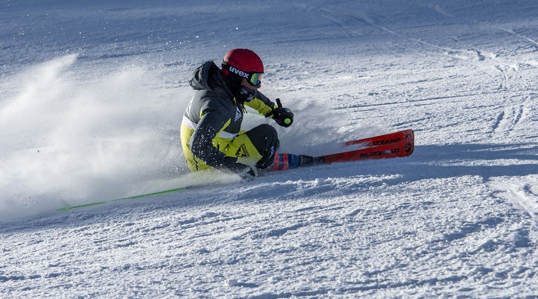 Alex Favaro al test di Blizzard Firebird SRC WC-Piston (2023)