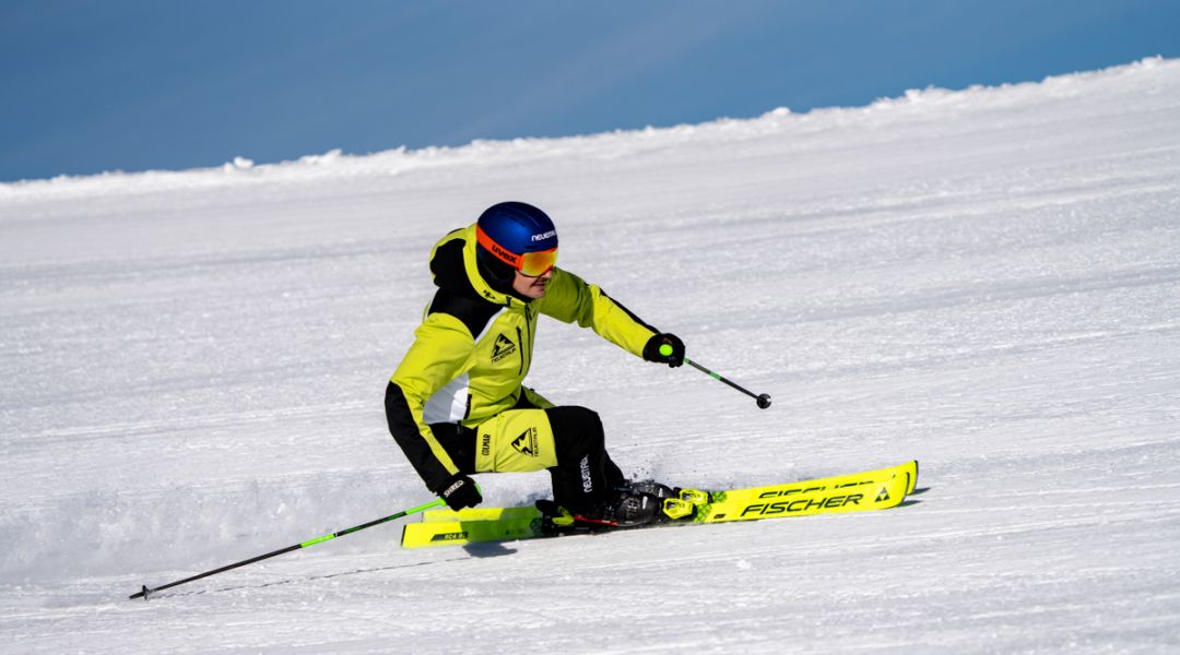 Riccardo Giacomel al test di Fischer RC4 Worldcup RC Pro M-plate (2025)